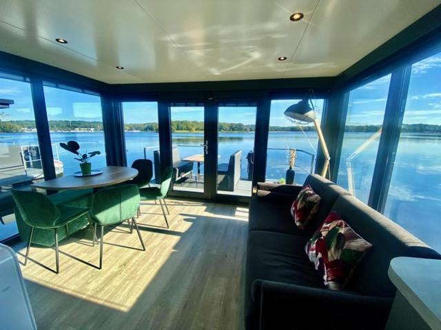 Houseboat Mookerplas Middelaar Exterior photo